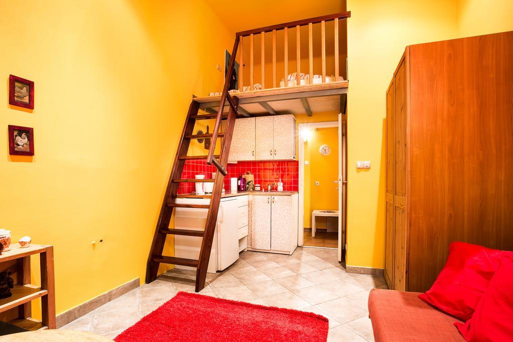 Live Like Locals: Market Square X Jewish District Krakau Kamer foto