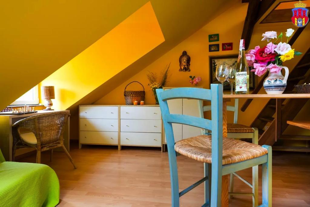 Live Like Locals: Market Square X Jewish District Krakau Kamer foto